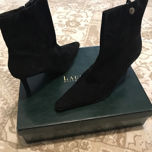 Brand new boots - Picture 2 of 2